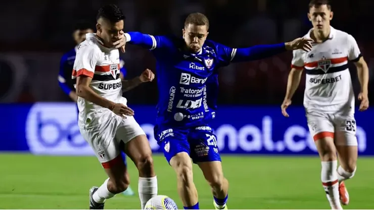 Foto: Marcello Zambrana/AGIF - São Paulo vence Águia de Marabá por 2 a 0 nesta quinta-feira (23) pela Copa do Brasil