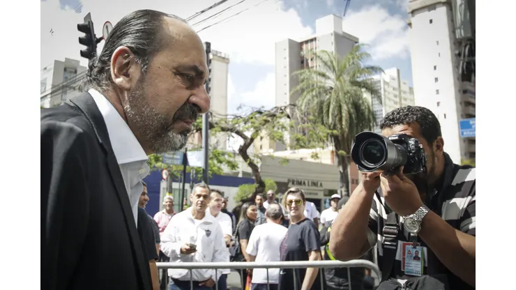 Alexandre Kalil critica atual gestão atleticana.