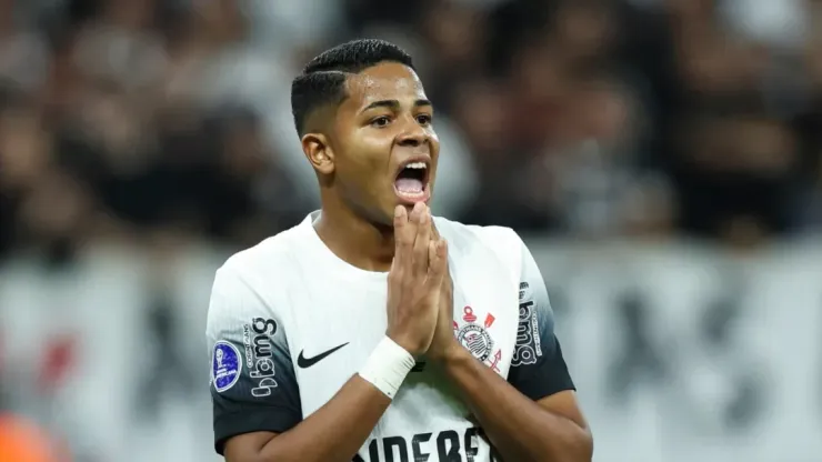 Foto: Alexandre Schneider/Getty Images - Augusto Melo abre o jogo sobre negociação de Wesley