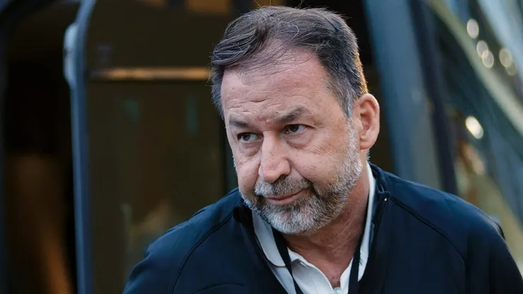 Augusto Melo sofre pressão no Corinthians.