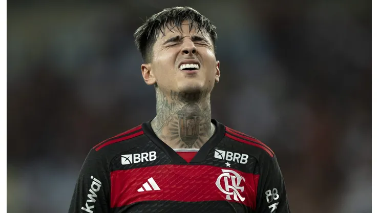 Pulgar virou problema na mesa de negociação do Mengão