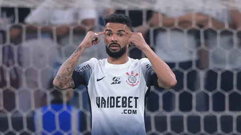 Raniele em ação na partida contra o América-RN. Foto: Ettore Chiereguini/AGIF