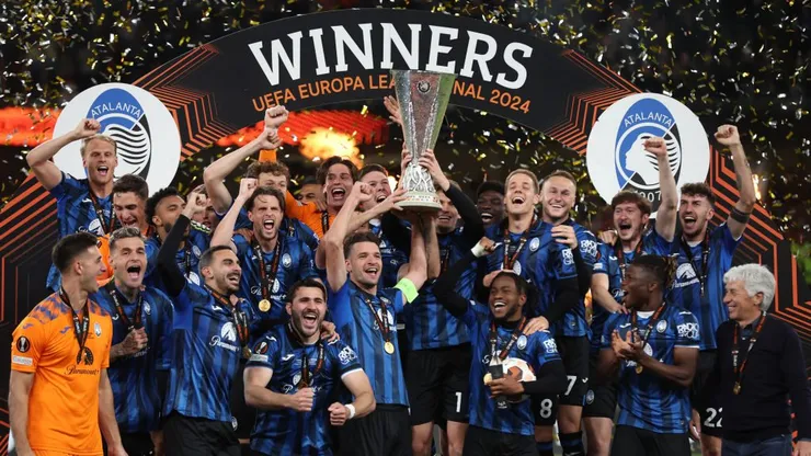 Atalanta venceu a partida com três gols de Lookman. Foto: Alex Grimm/Getty Images