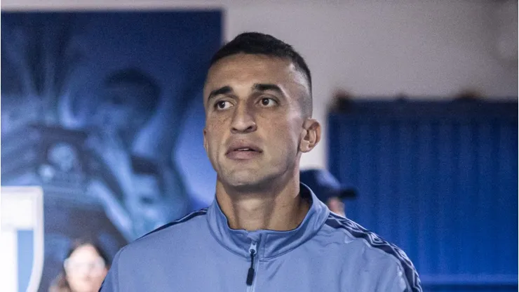 Schmidt na chegada do time ao duelo contra o Avaí, na 2ª rodada. Foto: Raul Baretta/ Santos FC