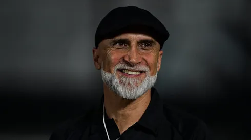 Antes mesmo da sua estreia no comando da equipe, o técnico já ajudou nos bastidores