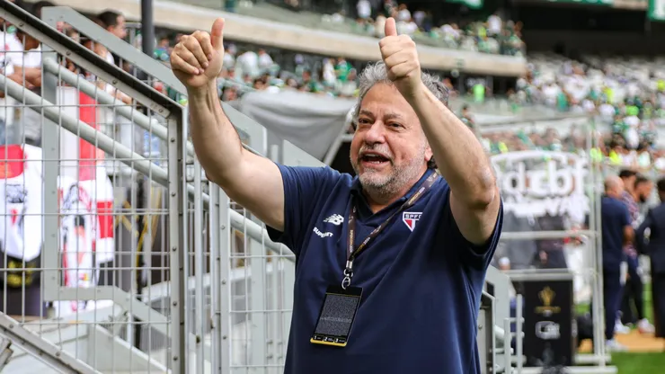 Casares, presidente do São Paulo, em jogo contra o Palmeiras