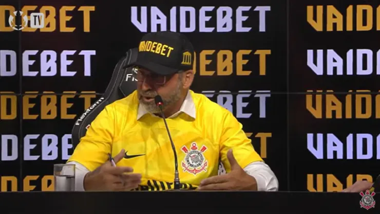 Augusto Melo fechou acordo entre Corinthians e Vai de Bet - Foto: Reprodução/TV Corinthians