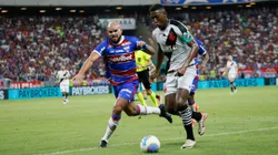 CE - FORTALEZA - 01/05/2024 - COPA DO BRASIL 2024, FORTALEZA X VASCO - Leo jogador do Vasco durante partida contra o Fortaleza no estadio Arena Castelao pelo campeonato Copa Do Brasil 2024. Foto: Baggio Rodrigues/AGIF