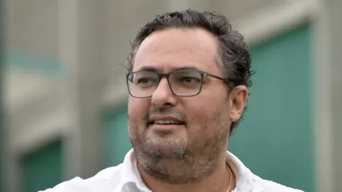 Mattos na época que trabalhou no Palmeiras. Dirigente quer fechar com nome de peso no Alviceleste.