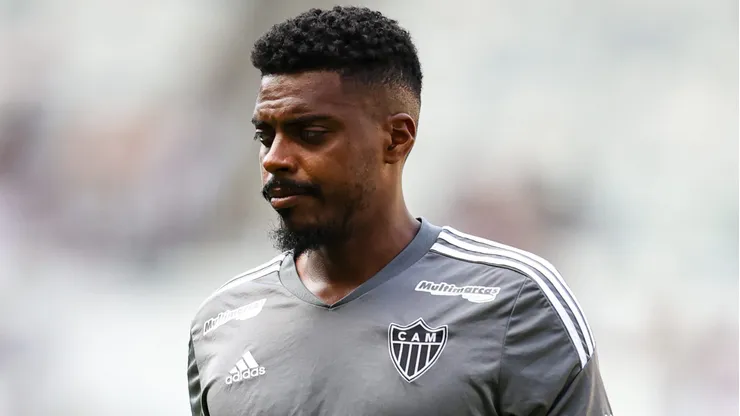 Jemerson não foi relacionado por Milito para duelo contra o Sport