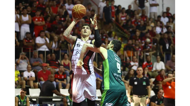 Gabriel Jaú foi o destaque da noite no Tijuca Clube (Foto: Divulgação/Flamengo/Gilvan de Souza)