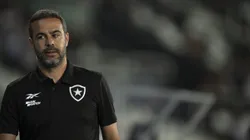 Artur Jorge defende vantagem do Botafogo contra Vitória.