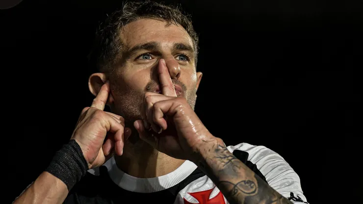 Vegetti em jogo do Brasileirão entre Vasco x Vitória
