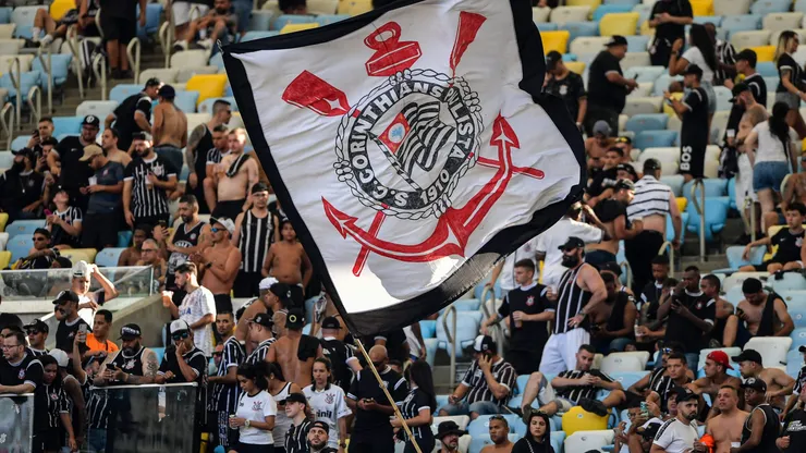 Torcida do Corinthians, no Maracanã, em jogo do Campeonato Brasileiro contra o Flamengo. Foto: Thiago Ribeiro/AGIF