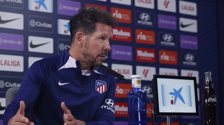 Simeone em coletiva de imprensa (Foto: Atlético de Madrid)