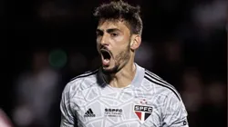Foto: Rubens Chiri/São Paulo - Rafael celebra chance na Seleção Brasileira