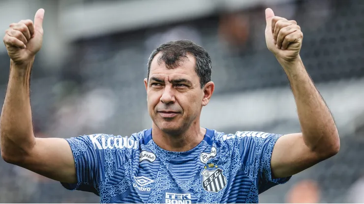 Santos de Carille soma 83% de aproveitamento na Série B e já causou demissão de dois técnicos rivais