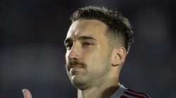 Léo Ortiz durante partida contra o Bragantino. Zagueiro vai ser titular pela Copa do Brasil.