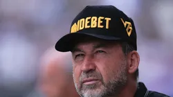 Augusto Melo durante partida contra o Fluminense. Presidente fecha acordo com empresa.