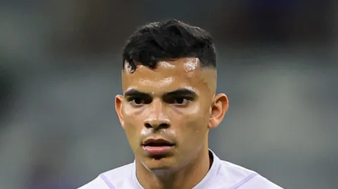 Atacante chegou com altas expectativas, mas ainda não conseguiu atuar