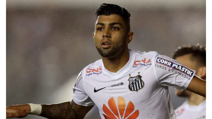 Gabigol disputando a Copa do Brasil pelo Santos em 2014. Foto: Friedemann Vogel/Getty Images.