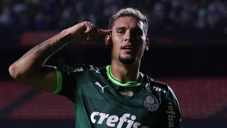 SP - SAO PAULO - 20/04/2023 - LIBERTADORES 2023, PALMEIRAS X CERRO PORTENO - Rafael Navarro jogador do Palmeiras comemora seu gol durante partida contra o Cerro Porteno no estadio Morumbi pelo campeonato Libertadores 2023. Foto: Ettore Chiereguini/AGIF