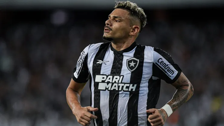 Tiquinho buscando renovação com Botafogo- Comemoração de gol partida contra o Aurora no estadio Engenhao pelo campeonato Copa Libertadores 2024. Foto: Thiago Ribeiro/AGIF