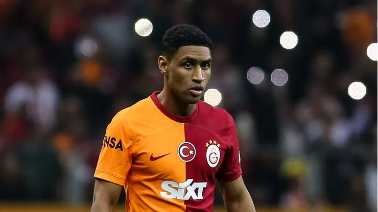 Tetê em ação com a camisa do Clube Turco. Foto: Ahmad Mora/Getty Images