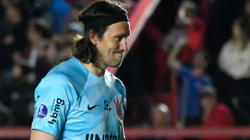 Cassio ex-goleiro do Corinthians lamenta durante partida contra o Argentinos Juniors no estadio Diego Armando Maradona pelo campeonato Copa Sul-Americana 2024. Foto: Fotobairesarg/AGIF