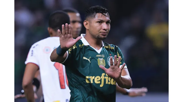 Rony é alvo do Santos para a temporada