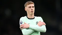 Cole Palmer comemorando gol pela Premier League (Foto: Shaun Botterill/Getty Images)