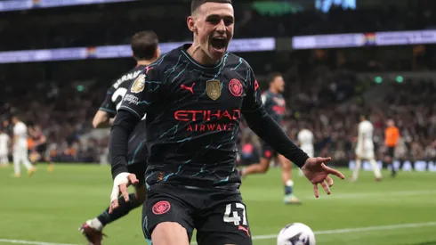 Foden, jogadoredo Manchester City, comemorando. (Foto de Julian Finney/Getty Images)