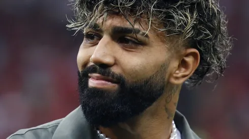 Gabigol foi punido no Flamengo por vestir a camisa do Corinthians