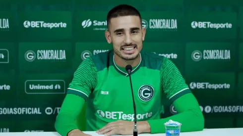 Thiago Galhardo brincou sobre salário. Divulgação/Rosiron Rodrigues/Goiás EC.