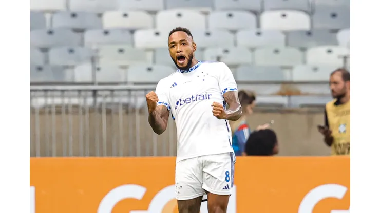 Rafa Silva, atacante do Cruzeiro, tem desempenho elogiado por Deivid.