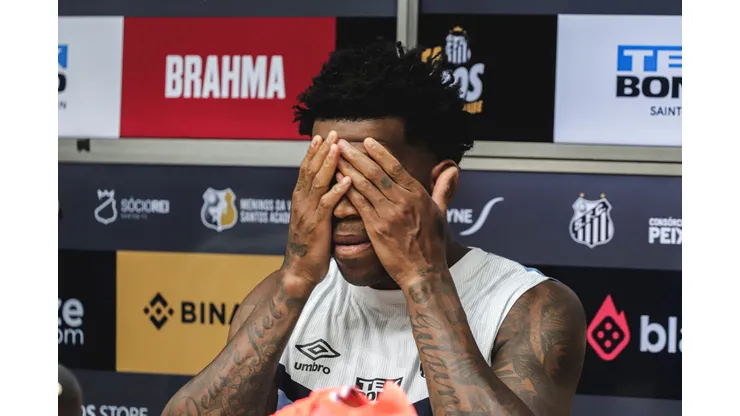 Gil vem sendo um dos principais jogadores do Santos na Série B
