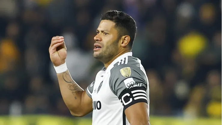 Hulk durante a derrota para o Peñarol (URU). Foto: Ernesto Ryan/Getty Images