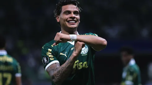 Richard Ríos comemora seu gol pelo Palmeiras, na Libertadores 2024.