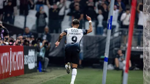 SP - SAO PAULO - 14/05/2024 - COPA SUL-AMERICANA 2024, CORINTHIANS X ARGENTINOS JUNIORS - Yuri Alberto jogador do Corinthians comemora seu gol durante partida contra o Argentinos Juniors no estadio Arena Corinthians pelo campeonato Copa Sul-Americana 2024. Foto: Leonardo Lima/AGIF