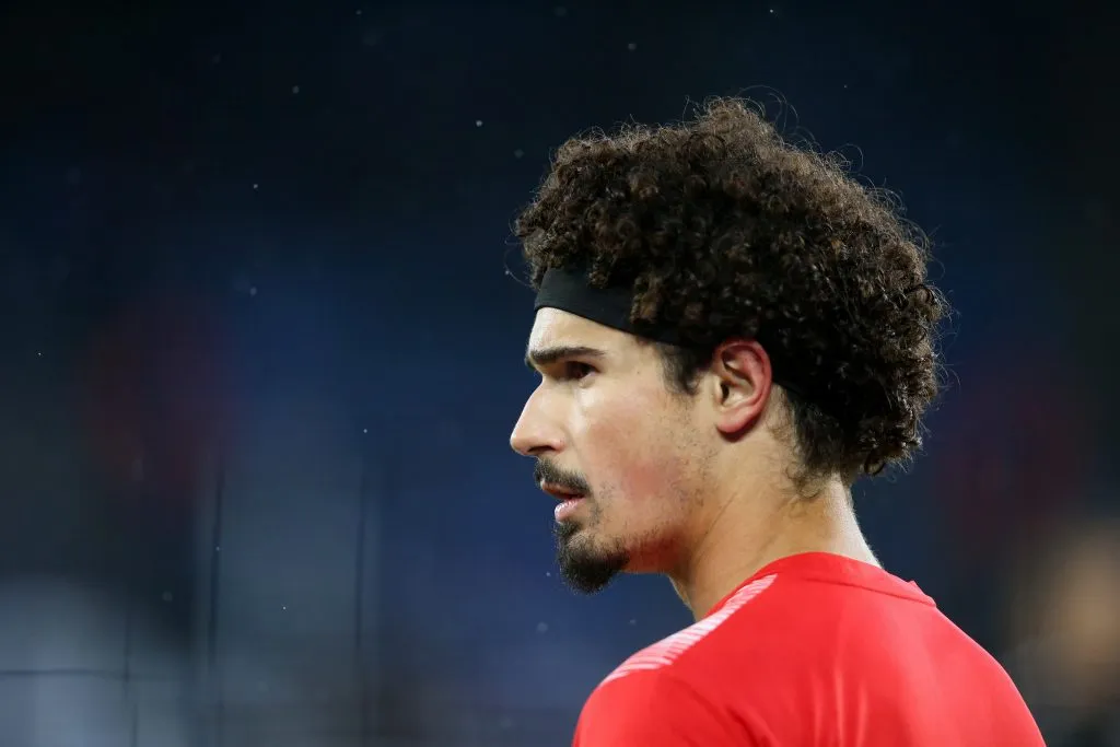 André Ramalho, camisa 5 do PSV, destacou-se no PSV, onde atua desde 2021. Palmeiras tem seu nome oferecido por intermediários – Foto: Alex Livesey/Getty Images