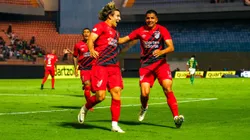 Em Barueri, Athletico conseguiu bater o Palmeiras em grande partida pelo Brasileiro (Foto: Marco Miatelo/AGIF)