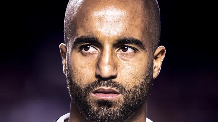 Lucas retorna após se recuperar de lesão no São Paulo.