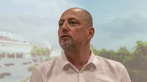 O presidente do Internacional, Alessandro Barcellos em ato de assinatura da parceria para a construção de quiosques, churrasqueiras e sanitários no Parque Marinha do Brasil no dia 04/04/2024. Foto: Daniel Marenco/Sport Club Internacional