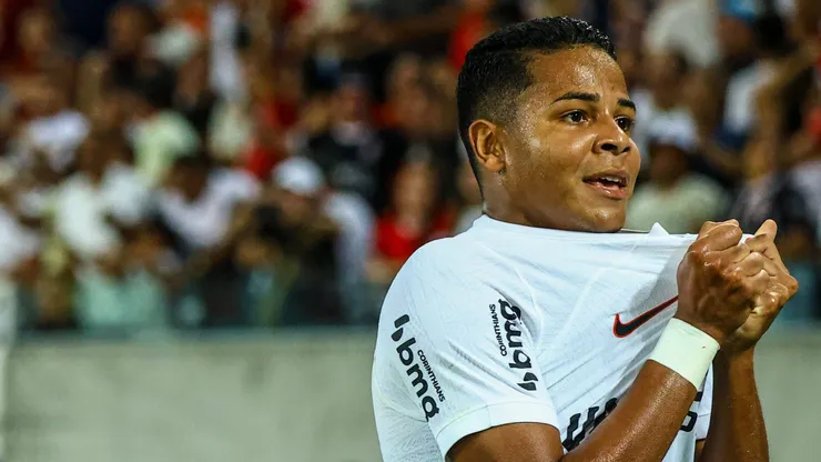 Wesley comemorando gol na terceira rodada da Copa do Brasil 2024