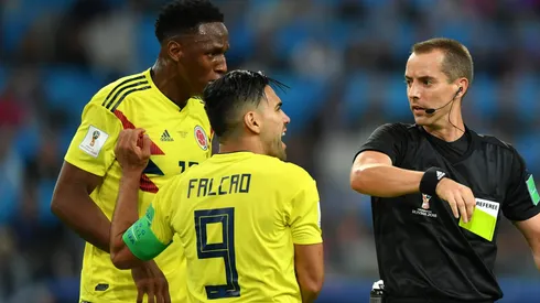 Yerry Mina (mais atrás) é titular da seleção da Colômbia e interessa ao Cruzeiro