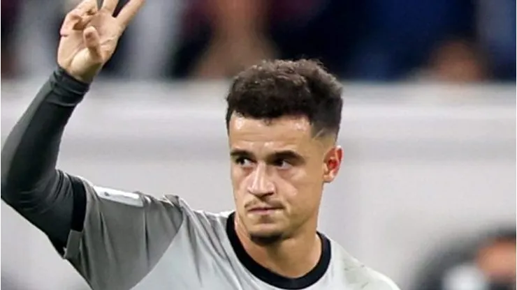 Philippe Coutinho comemora gol pelo Al-Duhail. Meia interessa ao Cruz-Maltino.