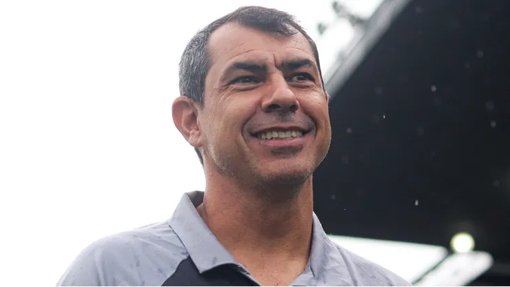 Fábio Carille antes da partida entre Santos e Guarani, na Vila Belmiro, pelo Campeonato Paulista, no dia 04/02/2024.