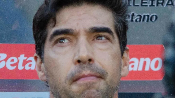 BA - SALVADOR - 14/04/2024 - BRASILEIRO A 2024, VITORIA X PALMEIRAS - Abel Ferreira tecnico do Palmeiras cede entrevista antes da partida contra o Vitoria no estadio Barradao pelo campeonato Brasileiro A 2024.