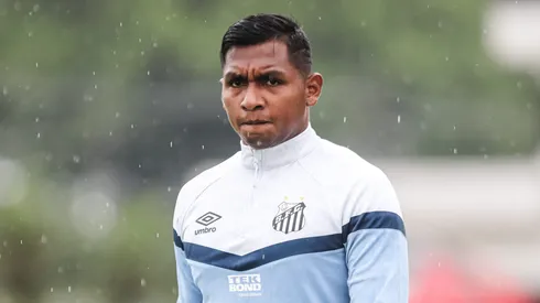 Morelos vem sendo um problema no Santos, diante do alto salário e desempenho abaixo