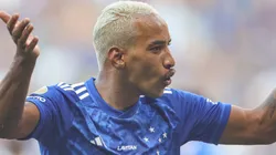 Matheus Pereira comemorando seu gol durante partida entre Cruzeiro e Atlético-MG, no Mineirão pela final do Campeonato Mineiro, no dia 07/04/2024.